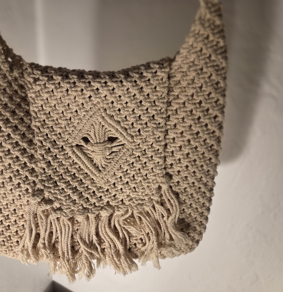 Summer Macrame Purse  Close Zipper